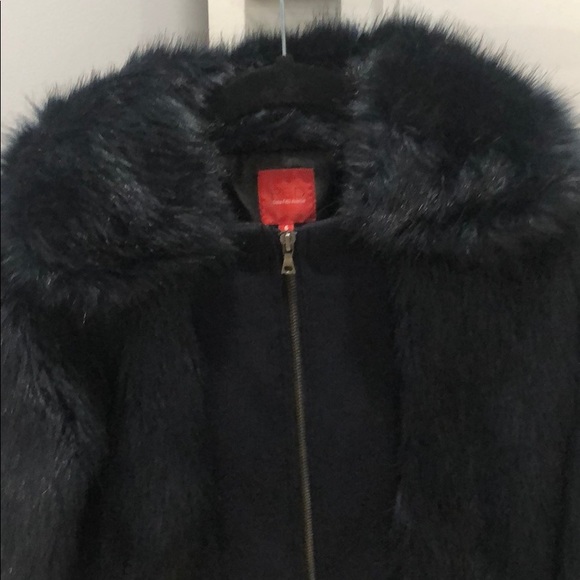 Saks fifth ave coat. Size 6 - Picture 2 of 6